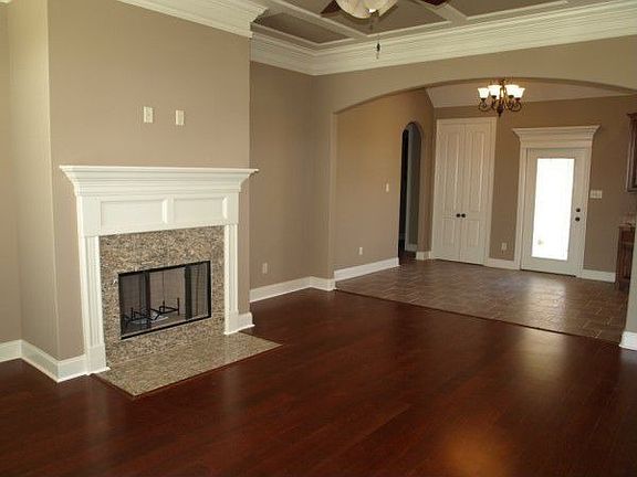 3rd image of 113 Hacienda Ln