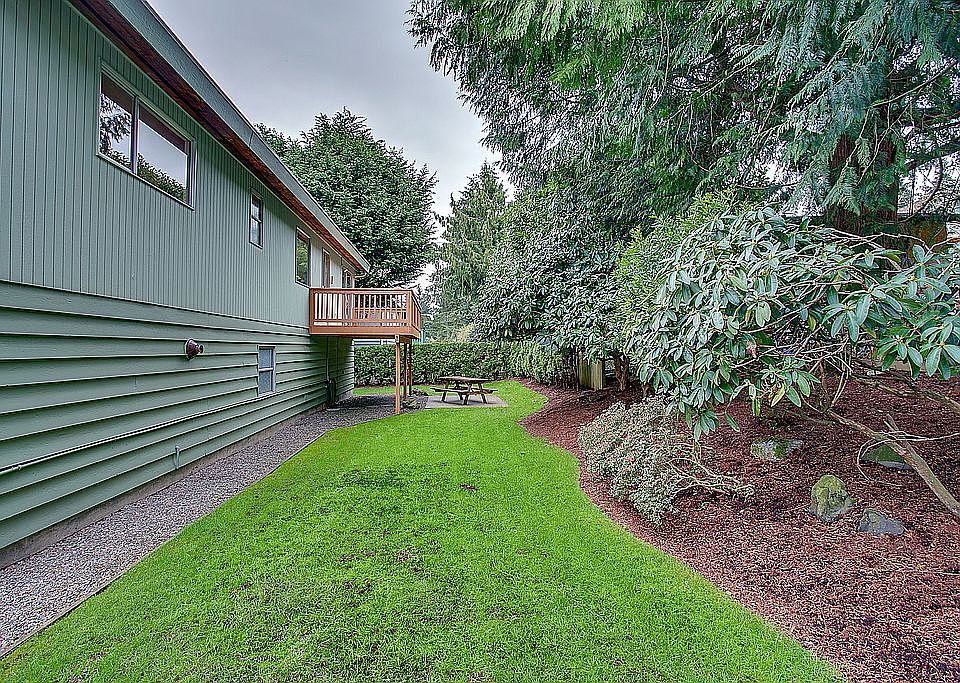 2nd image of 2119 N 149th Ln