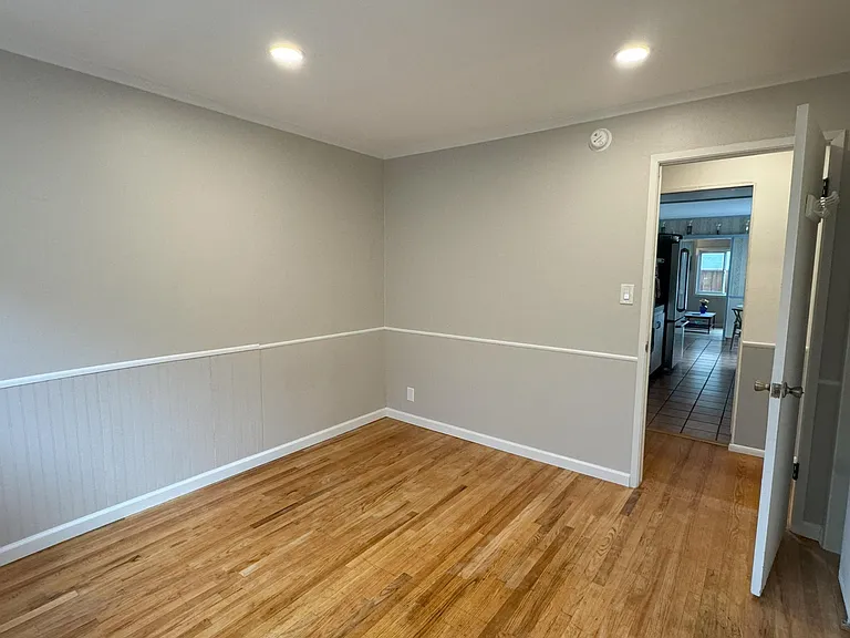 3553 Laurant Way — Photo 3