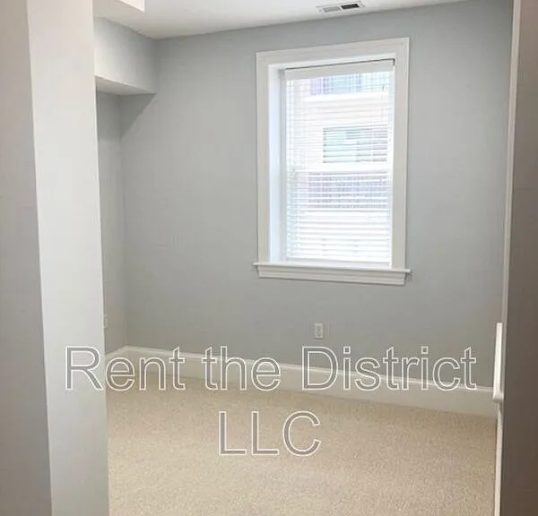1324 Euclid St NW #205 — Photo 10