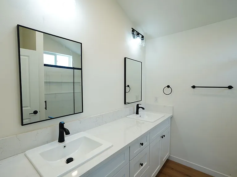 4805 Charlotte Way — Photo 87
