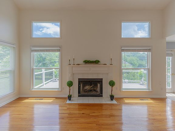 5th image of 815 Creek Dr