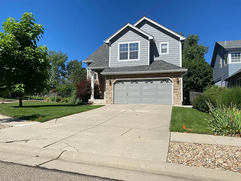 407 Arbor Dr — Photo 2