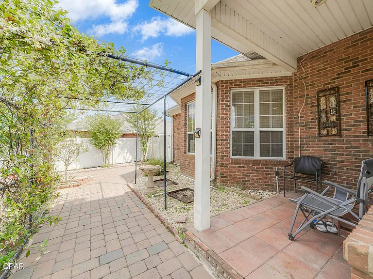 303 Wood Trl — Photo 17