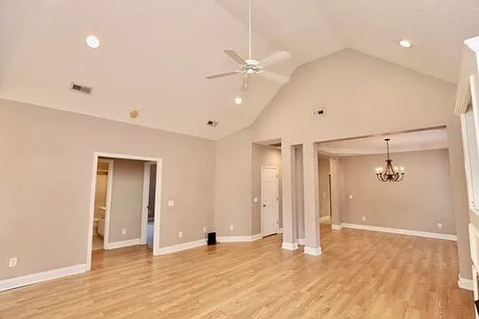 3192 Mayflower Ln — Photo 14