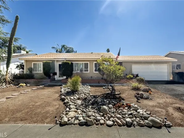 870 Falcon Ln, Redlands, CA 92374