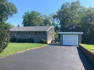 5 Batchelder Ave, North Reading, MA 01864