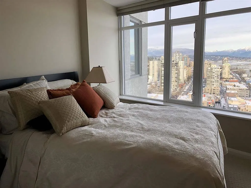 2 bed, 807 sqft, $2,500 — Photo 4