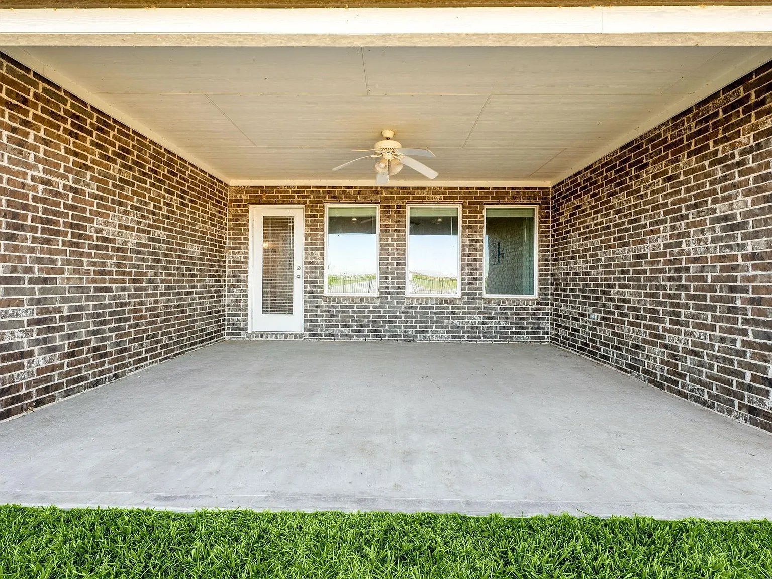 5 bed, 3.0 bath, 2632 sqft, $2,799 — Photo 4