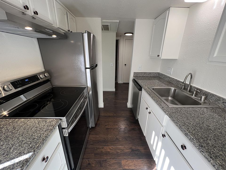 1st image of 715 Mary St #7