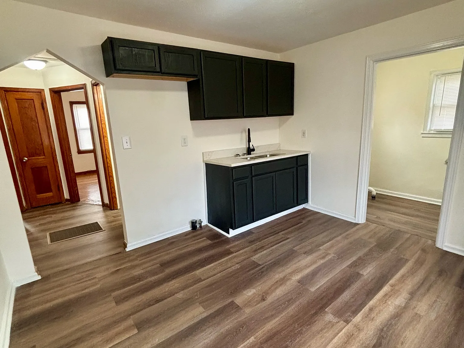 1700 Sonne Avenue - 1 — Photo 4