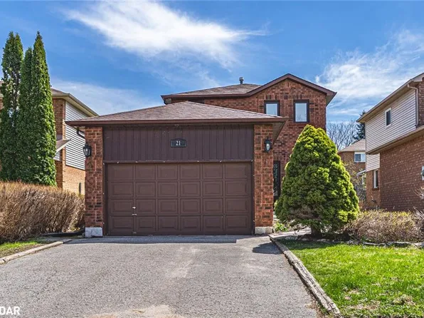 21 Cuthbert St, Barrie, ON L4N 6X8