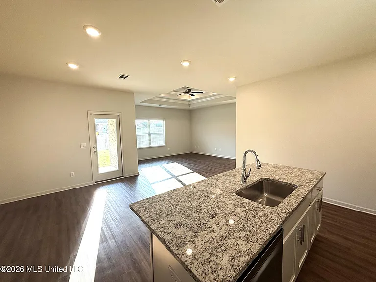 453 Piney Dr — Photo 13