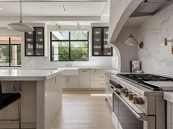5th image of 4121 205a St
