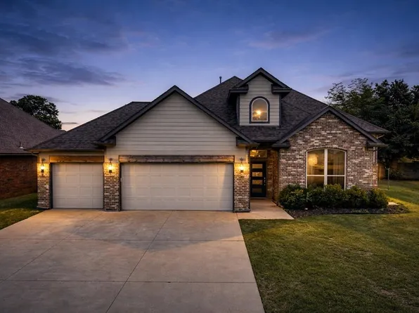 11104 Fairways Ave, Yukon, OK 73099