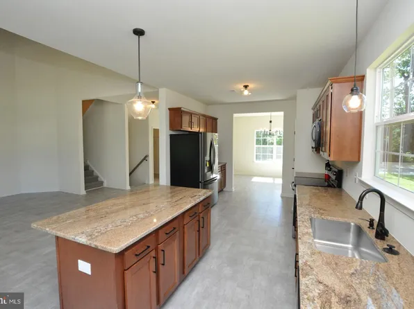 373 Minck Ave, West Berlin, NJ 08091