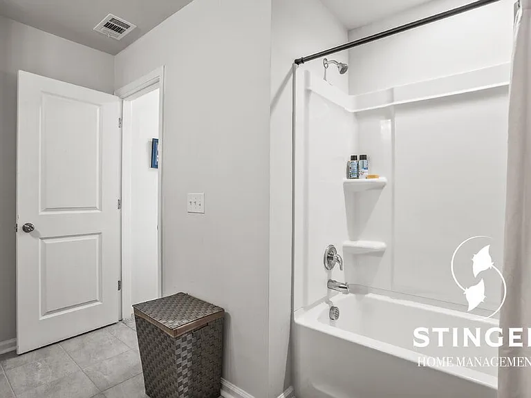 66 Keowee Ln — Photo 23