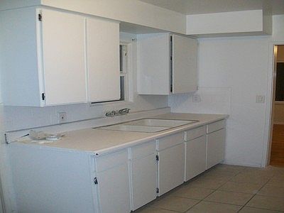 2nd image of 507 E Cypress St #B