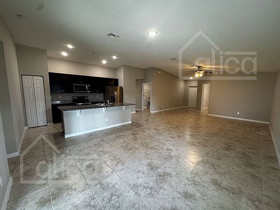 5th image of 510 Poplar St SE