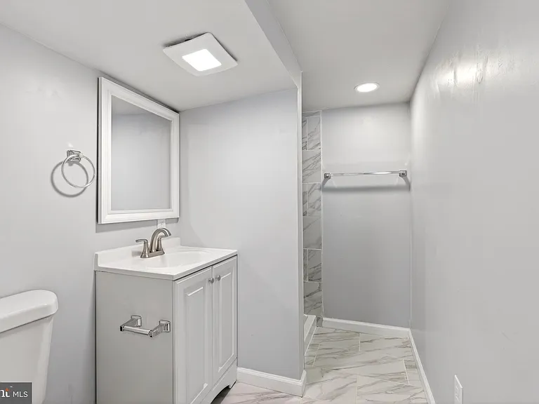 29 W Elm Ave — Photo 15