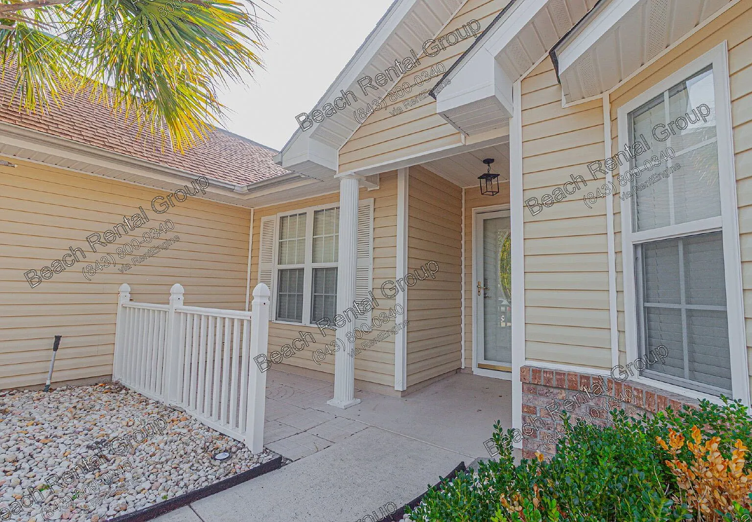 3 bed, 2.0 bath, 1700 sqft, $1,950 — Photo 3