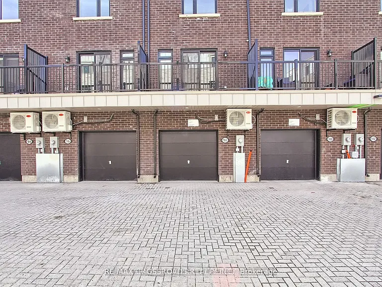 98 Bartley Dr — Photo 31