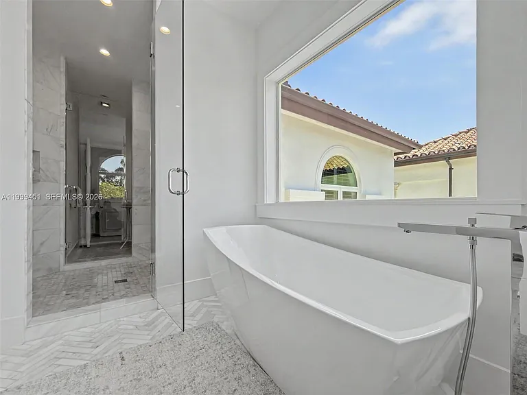 13689 Deering Bay Dr — Photo 53