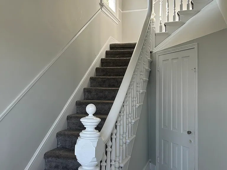 1421 Lakeshore Rd — Photo 9