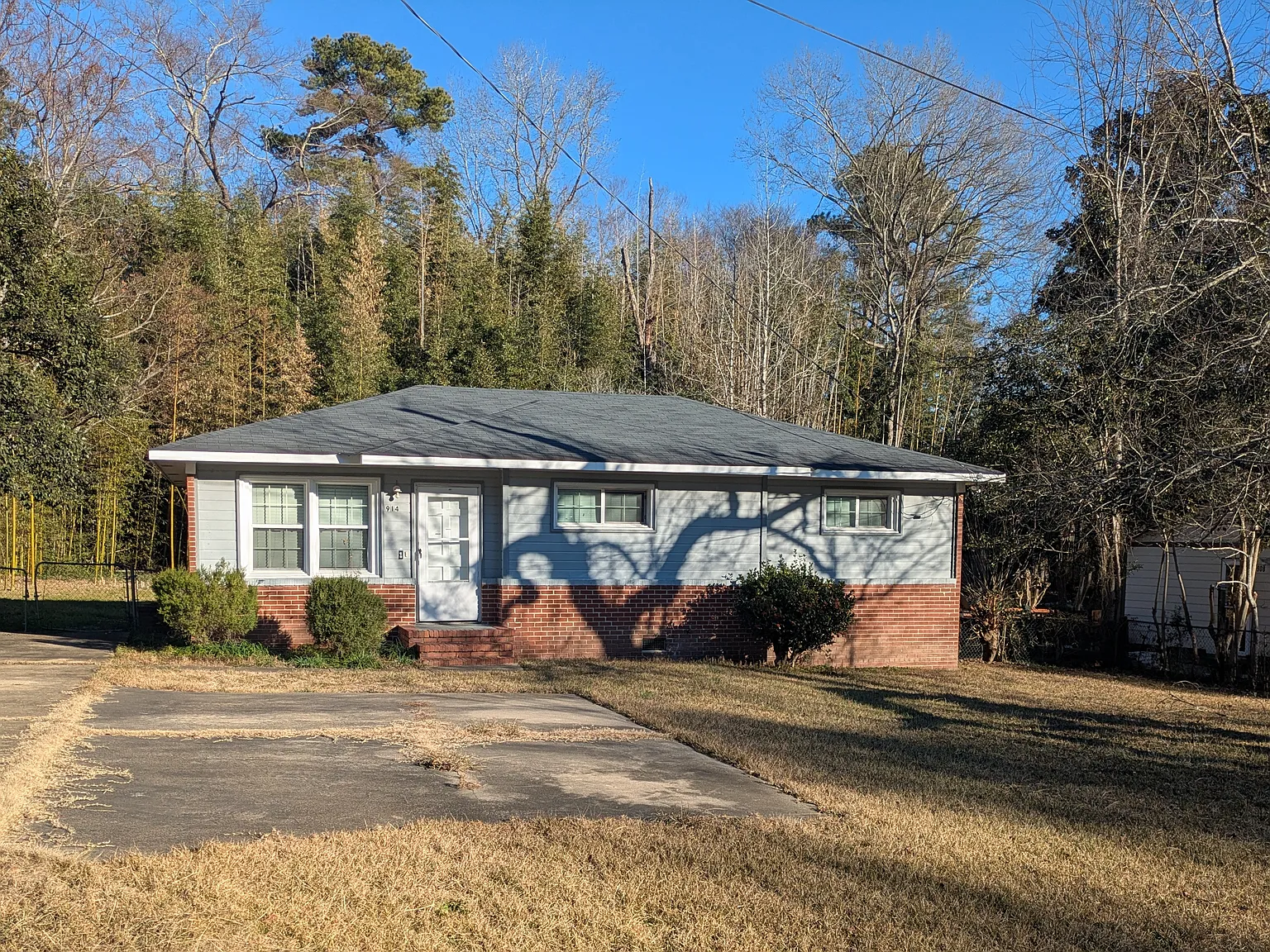 Available Now! Half Off First Month's Rent! — Photo 2