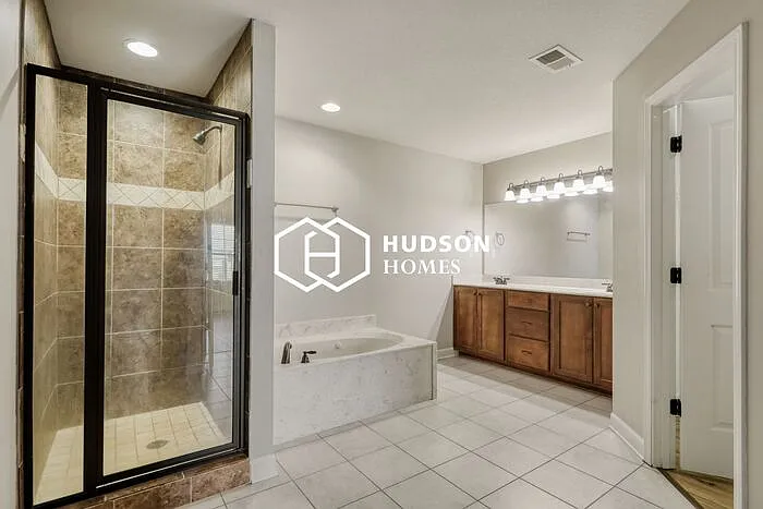 7902 Hemlock Dr — Photo 13