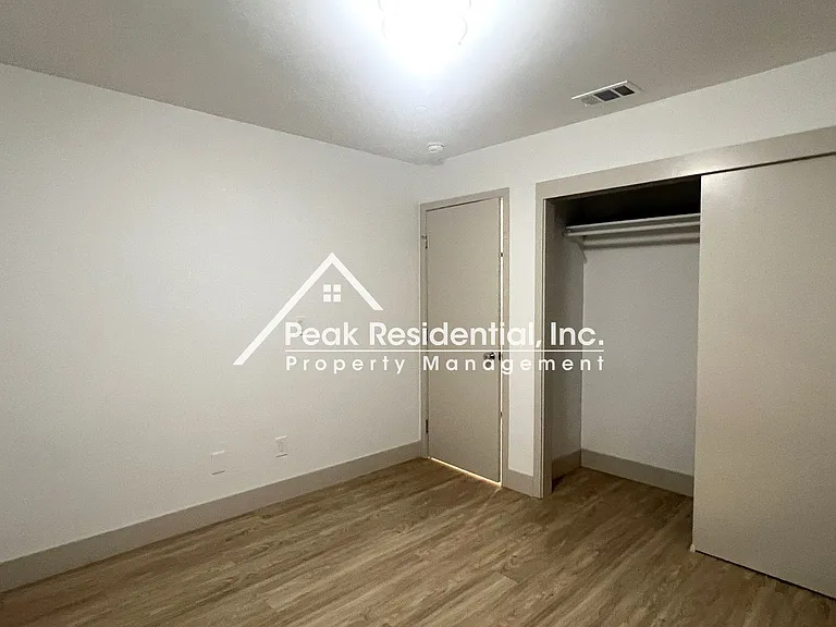 4867 V St — Photo 13