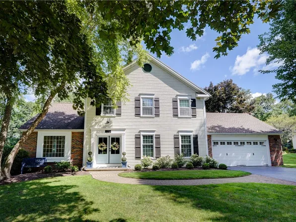 9 Tippet Way, Pittsford, NY 14534