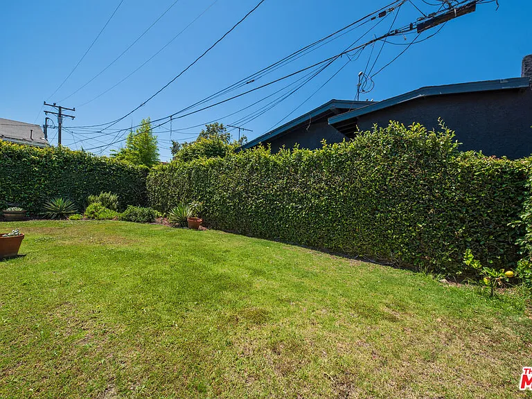 9011 Krueger St — Photo 20