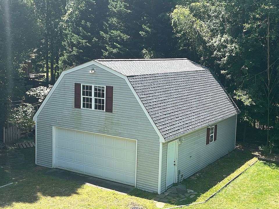 2nd image of 409 Meadowfield Rd