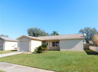 1007 Pine Ridge Cir, Brandon, FL 33511