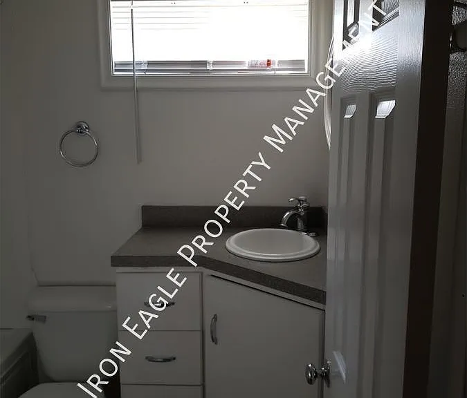 1310 1/2 S Euclid Ave #1310-1/2 — Photo 7