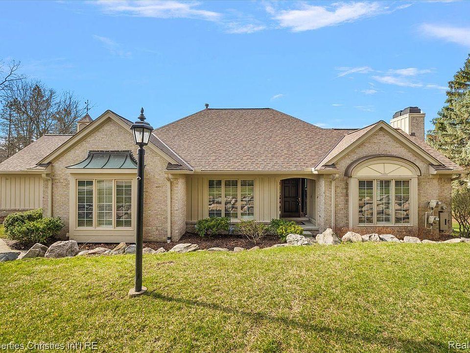 1st image of 2408 Hickory Glen Dr