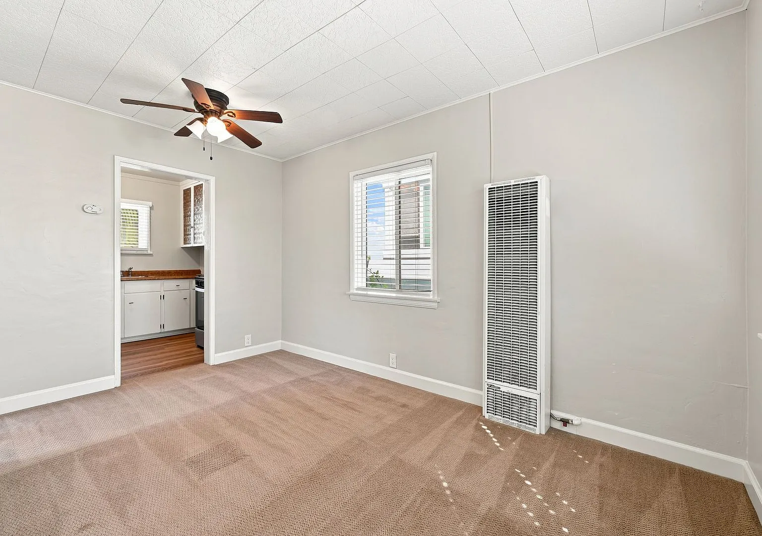 1115 E. Ocean Avenue — Photo 3