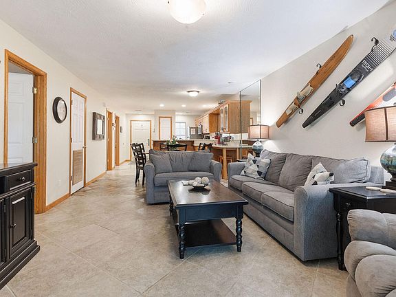 225LowEmeraldBay-14