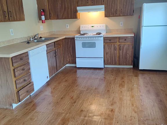 2nd image of 1162 E 6th St