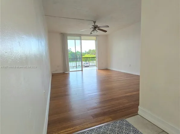 7100 NW 17th St APT 216, Fort Lauderdale, FL 33313