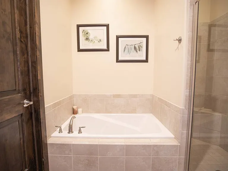 N Coral Ridge Dr — Photo 19