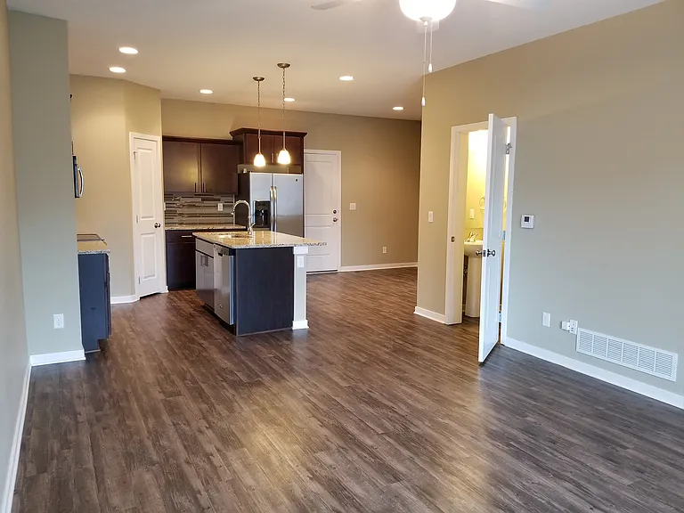 Greenway Square Townhomes — Photo 27