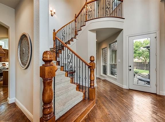 4th image of 2300 Highgate Dr