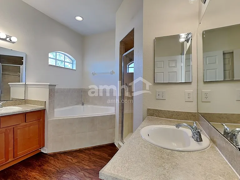 10707 Carloway Hills Dr — Photo 10