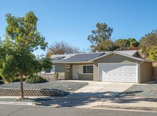 9620 Cambury Dr, Santee, CA 92071