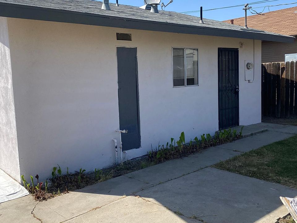 2nd image of 706 Lilac St
