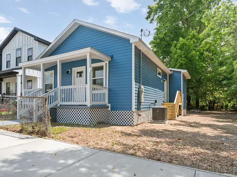 418 N C St — Photo 7