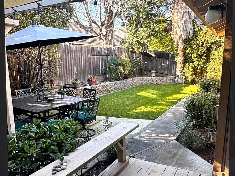 200 Larkspur Dr — Photo 3