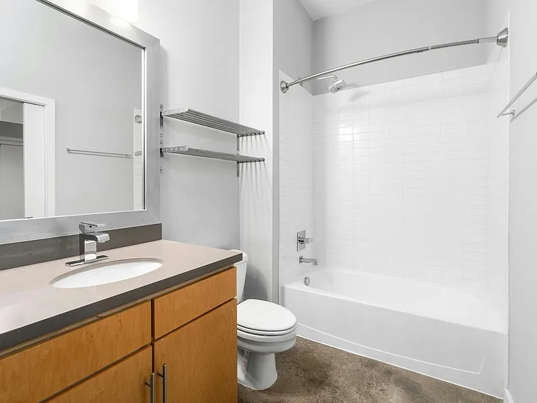 507 Sabine St #403 — Photo 20
